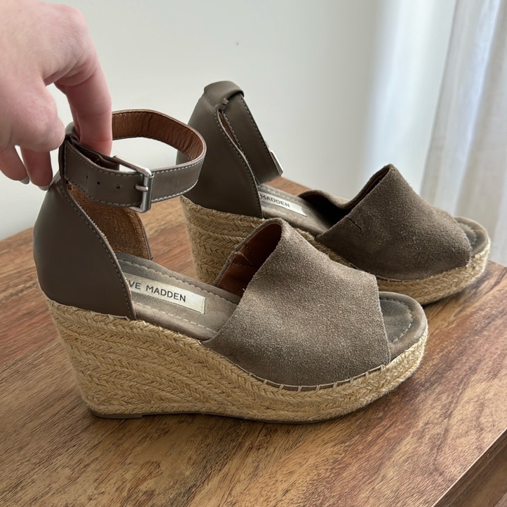 Jaylene size 7 Steve Madden espadrille sandals